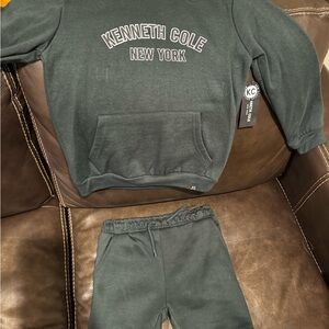 Kenneth Cole Kids Dark Green Sweatshirt & Jogger shorts